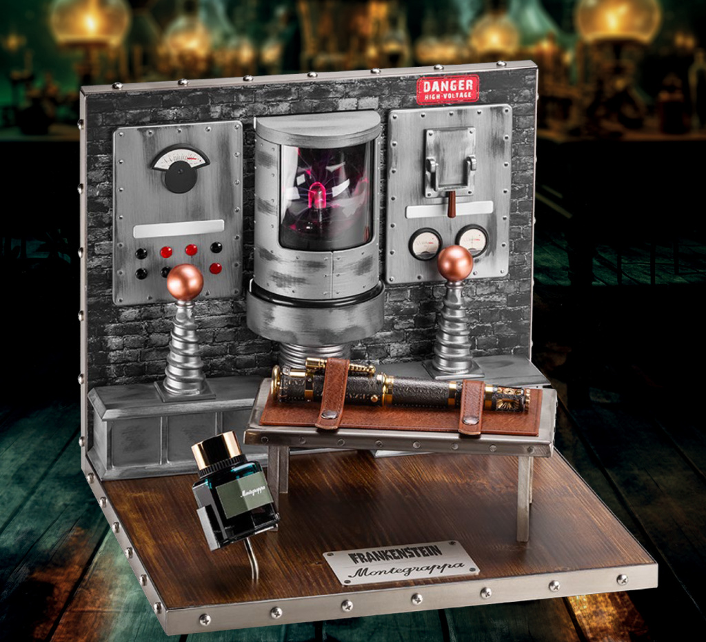 Рабочая лаборатория с подставкой под ручку, плазменным шаром, источником питания, чехлом для ручки и чернильницей (в наборах с перьевой ручкой)